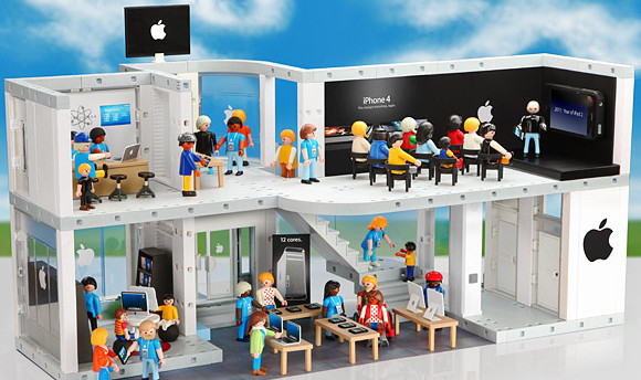 PLAYMOBIL Apple Store Playset for junior fanboys