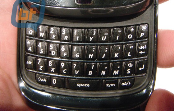 BlackBerry Bold 9800 slider - in photos