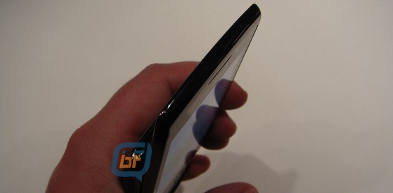 BlackBerry Bold 9800 slider - in photos