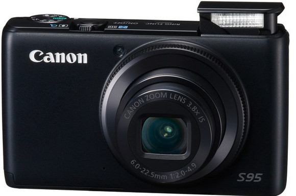 Canon Powershot S95 vs Lumix LX5 - which is the compact=