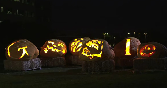 Google get into the Halloween spirit with time-lapse pumpkin carving