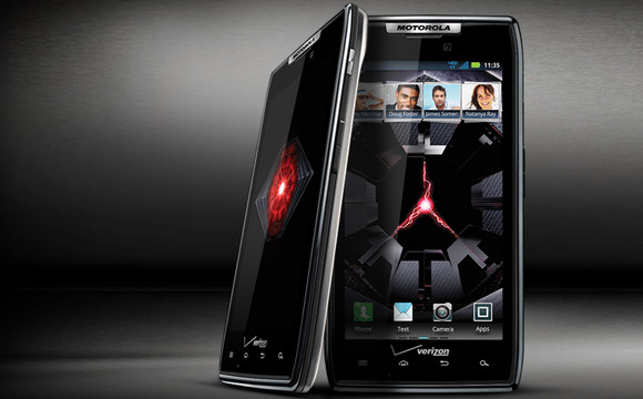 Unfeasibly slim Motorola RAZR slicing into the UK on 1st November