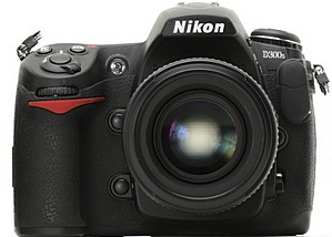 Nikon D300S reviews flood in. Lustful feelings follow 