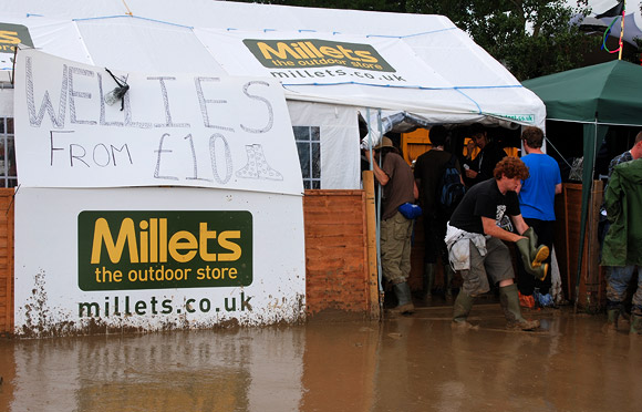 Glastonbury revellers risk ridicule with Orange's recharging t-shirt