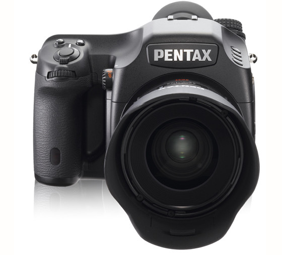 Pentax 645D lauded as Camera of The Year at Camera GP Japan 2011 Awards
