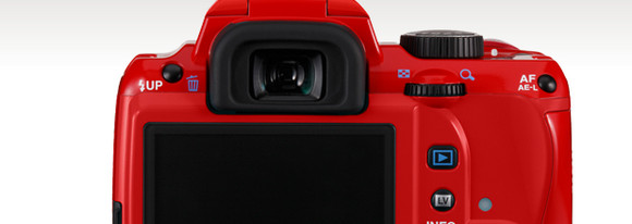 Pentax K-r mid priced dSLR comes in bright red