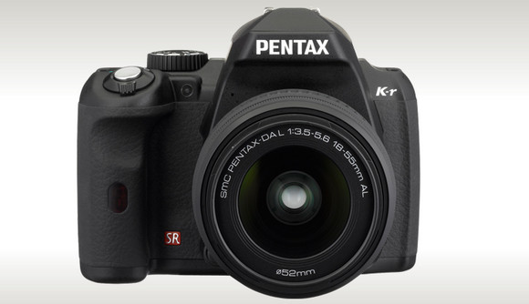 Pentax K-r mid priced dSLR comes in bright red