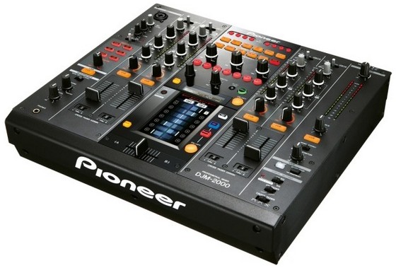 Pioneer DJM-2000 Mixer: the don of DJ mixers?