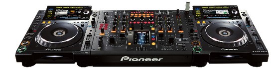 Pioneer DJM-2000 Mixer: the don of DJ mixers?