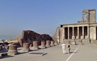 Stroll through the ruins of Pompeii with Google Street View