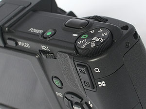 Ricoh GX200 Digital Compact Camera Review