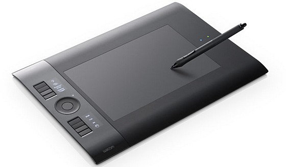 Wacom Intuos4 graphics tablet welcomes you to its wireless wonderland