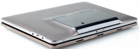 Apparently hovering in a ‘semi-concept’ stage is this curious smartphone-in-a-tablet offering from ASUS, known as the PadFone. Pin It