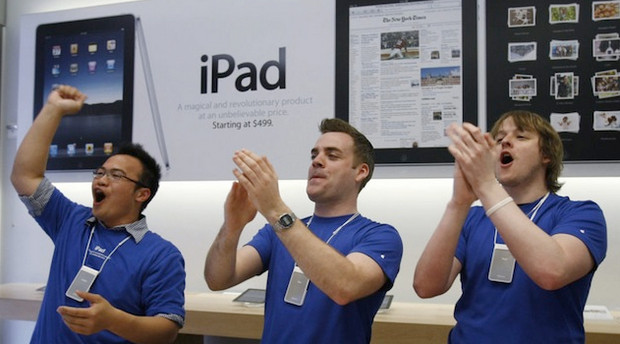 Apple's hype machine predictably sets up publicity-generating queues for the new iPad