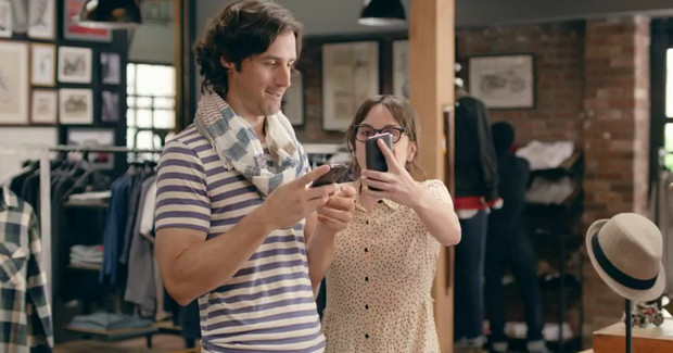 Nokia Lumia 900 mocks other smartphones for looking the same