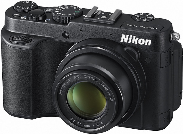 Nikon Coolpix P7700 compact packs a speedy f2.0 28-200mm lens