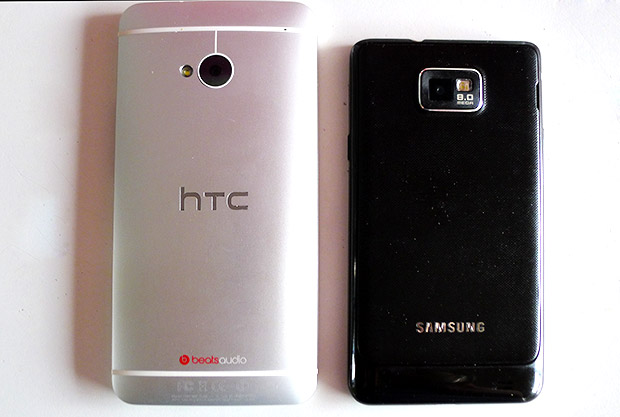 HTC One versus Samsung Galaxy S2 - size comparison