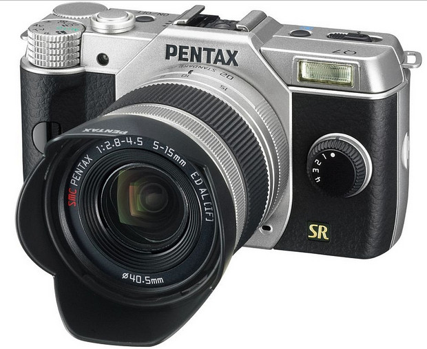 Lilliputian Pentax Q7 compact camera wedges a bigger sensor into its teensy weensy body