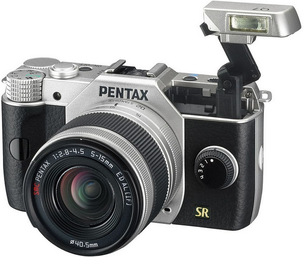 Lilliputian Pentax Q7 compact camera wedges a bigger sensor into its teensy weensy body