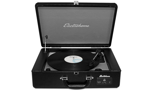 Go extra retro hipster with the Electrohome's Archer vinyl record player in a suitcase