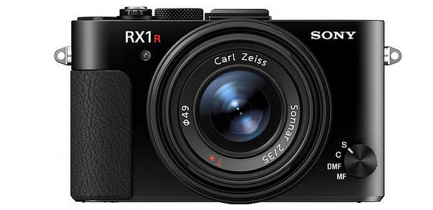 Sony RX1R II is a new "palm-sized" digital compact camera with a 42.4-megapixel full-frame sensor