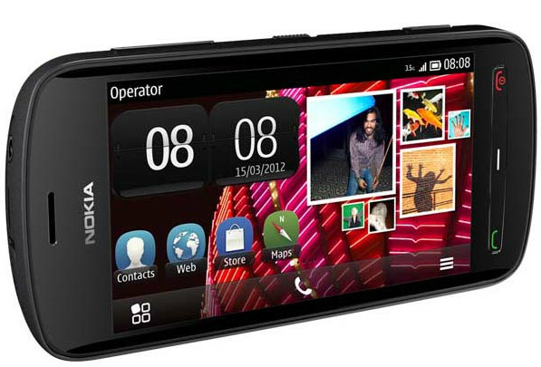 Nokia's 808 PureView 41MP comes to the UK: great camera shame about the rest