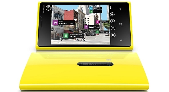 Nokia Lumia 920 and 820 ready to shoulderbarge in Blighty rocking the Windows Phone 8 OS